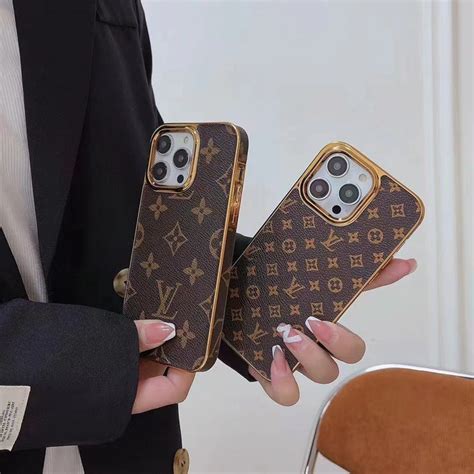 coque iphone 15 pro max louis vuitton